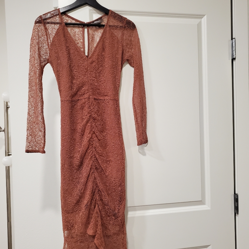 4Si3nna Ruched Front Cutout

, beautiful dress